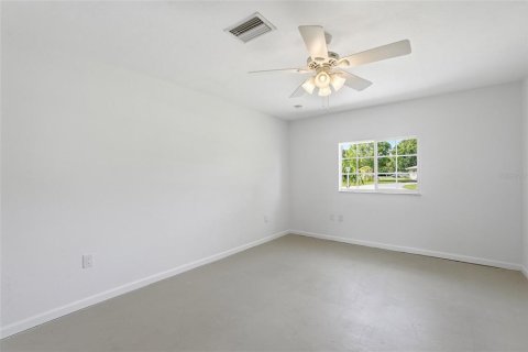 House in Punta Gorda, Florida 3 bedrooms, 131.46 sq.m. № 2235761 - photo 21