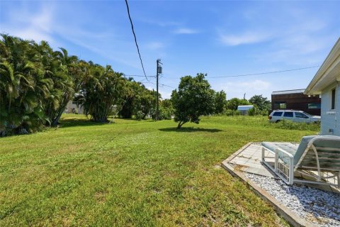 House in Punta Gorda, Florida 3 bedrooms, 131.46 sq.m. № 2235761 - photo 30