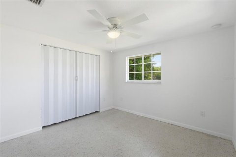 House in Punta Gorda, Florida 3 bedrooms, 131.46 sq.m. № 2235761 - photo 13