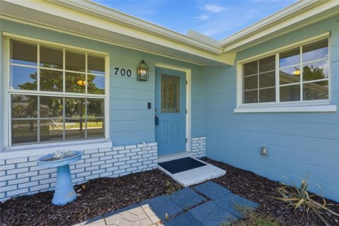 House in Punta Gorda, Florida 3 bedrooms, 131.46 sq.m. № 2235761 - photo 3