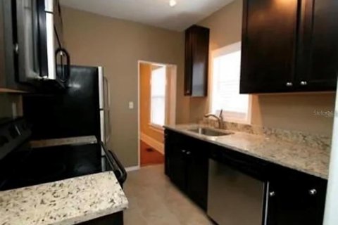 Townhouse in Orlando, Florida 2 bedrooms, 92.9 sq.m. № 2237615 - photo 3