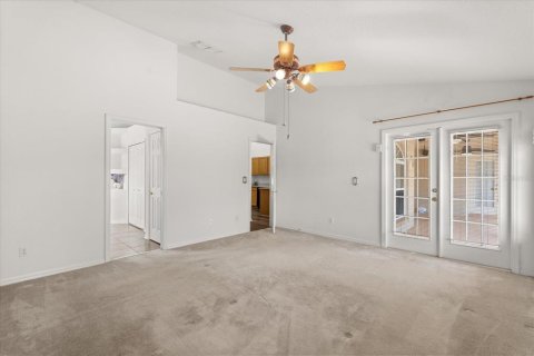 House in Clermont, Florida 4 bedrooms, 199.28 sq.m. № 1833130 - photo 16