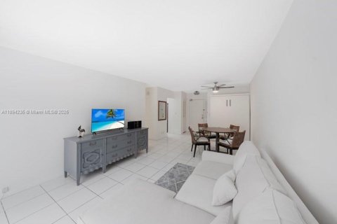 Copropriété à louer à Fort Lauderdale, Floride: 1 chambre, 59.46 m2 № 1947027 - photo 3