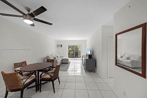 Copropriété à louer à Fort Lauderdale, Floride: 1 chambre, 59.46 m2 № 1947027 - photo 5