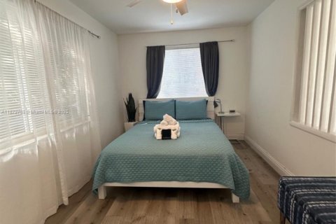 Купить коммерческую недвижимость в Халландейл-Бич, Флорида 97.18м2, № 2034276 - фото 14