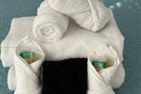 Купить коммерческую недвижимость в Халландейл-Бич, Флорида 97.18м2, № 2034276 - фото 17