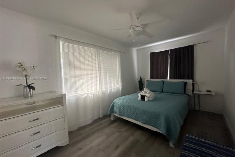 Купить коммерческую недвижимость в Халландейл-Бич, Флорида 97.18м2, № 2034276 - фото 22