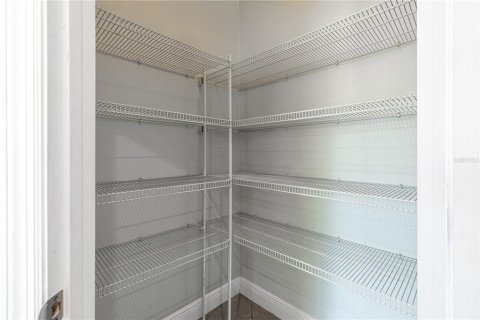 Villa ou maison à vendre à Orlando, Floride: 4 chambres, 244.7 m2 № 2232222 - photo 13