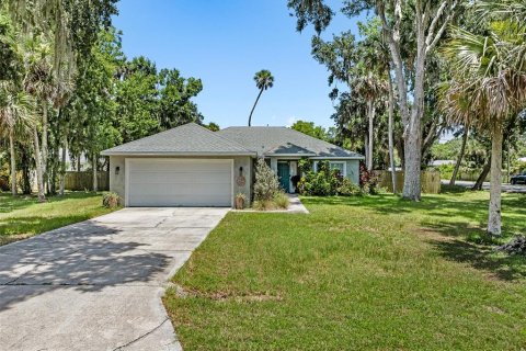 House in Edgewater, Florida 3 bedrooms, 115.29 sq.m. № 1794939 - photo 1