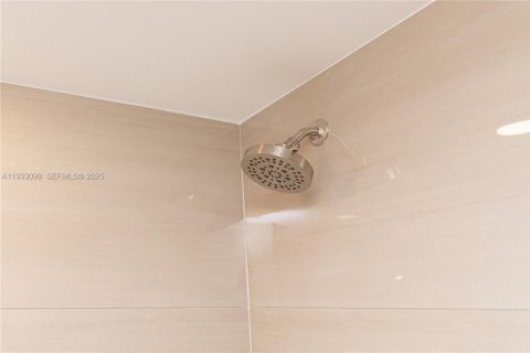 Купить кондоминиум в Авентура, Флорида 2 спальни, 106.19м2, № 1993084 - фото 12