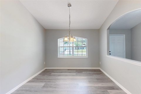 House in Sebastian, Florida 4 bedrooms, 228.63 sq.m. № 1907051 - photo 10