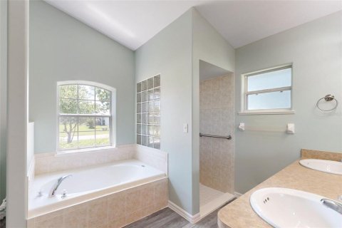 House in Sebastian, Florida 4 bedrooms, 228.63 sq.m. № 1907051 - photo 22