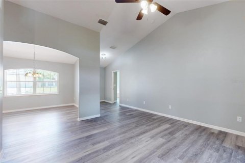 House in Sebastian, Florida 4 bedrooms, 228.63 sq.m. № 1907051 - photo 8