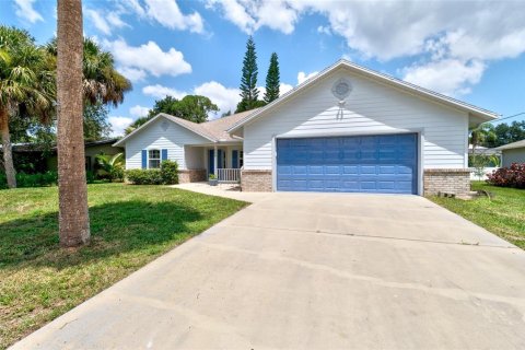 House in Sebastian, Florida 4 bedrooms, 228.63 sq.m. № 1907051 - photo 1