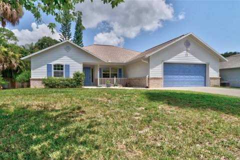 House in Sebastian, Florida 4 bedrooms, 228.63 sq.m. № 1907051 - photo 3