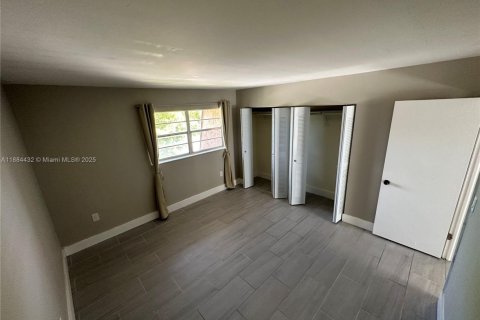 Copropriété à vendre à Miami, Floride: 2 chambres, 103.49 m2 № 1930192 - photo 9