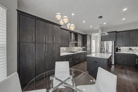 Villa ou maison à vendre à Port St. Lucie, Floride: 3 chambres, 288.74 m2 № 2262183 - photo 16
