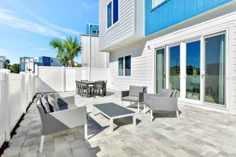 Condo in Four Corners, Florida, 3 bedrooms № 2139255 - photo 5