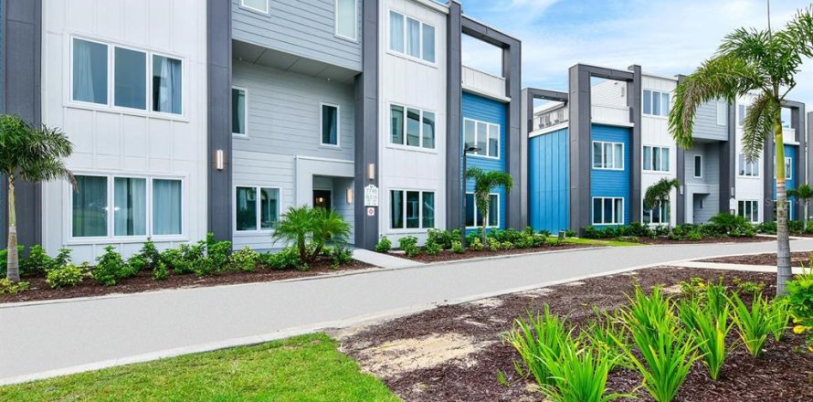 Condo in Four Corners, Florida, 3 bedrooms № 2139255