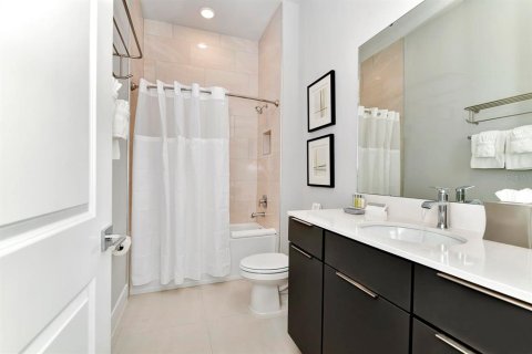 Condo in Four Corners, Florida, 3 bedrooms № 2139255 - photo 26
