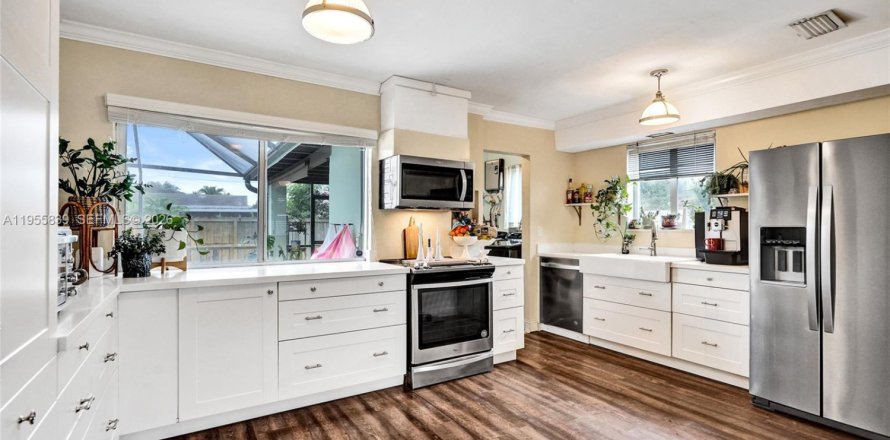 Casa en Fort Lauderdale, Florida 3 dormitorios, 129.23 m2 № 2011393