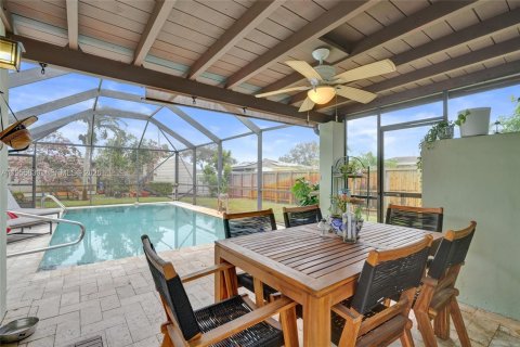 Casa en venta en Fort Lauderdale, Florida, 3 dormitorios, 129.23 m2 № 2011393 - foto 3