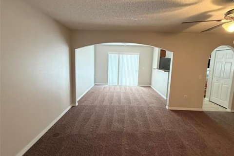 Touwnhouse à louer à Kissimmee, Floride: 4 chambres, 158.21 m2 № 2417080 - photo 15