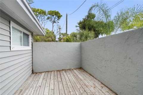 House in Seminole, Florida 3 bedrooms, 293.57 sq.m. № 2199022 - photo 15