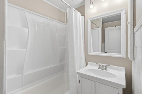 House in Seminole, Florida 3 bedrooms, 293.57 sq.m. № 2199022 - photo 30