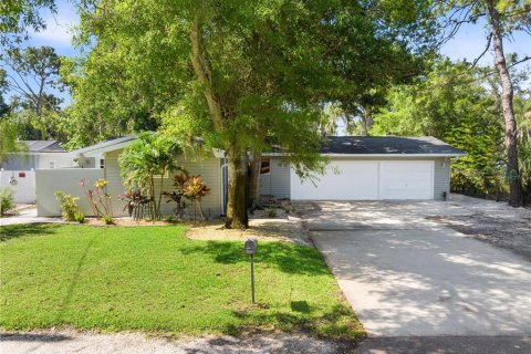 House in Seminole, Florida 3 bedrooms, 293.57 sq.m. № 2199022 - photo 2