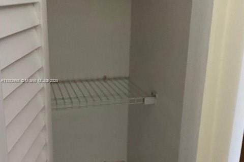 Condo in Miami, Florida, 1 bedroom  № 1930745 - photo 24
