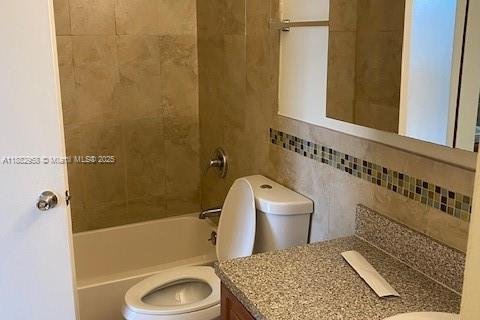 Condo in Miami, Florida, 1 bedroom  № 1930745 - photo 9