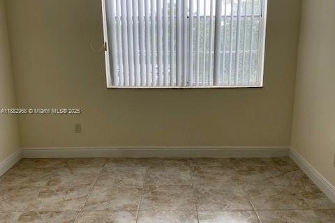Condo in Miami, Florida, 1 bedroom  № 1930745 - photo 18