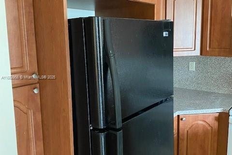 Condo in Miami, Florida, 1 bedroom  № 1930745 - photo 5