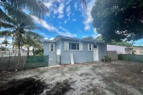 Снять в аренду виллу или дом в Норт-Майами, Флорида 3 спальни, 156.17м2, № 1950567 - фото 30