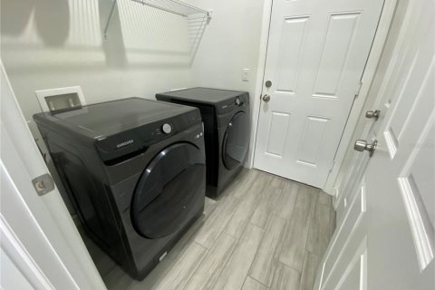 Casa en venta en Poinciana, Florida, 4 dormitorios, 163.32 m2 № 1546869 - foto 16