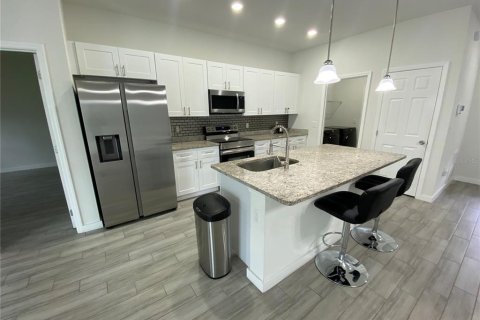Casa en venta en Poinciana, Florida, 4 dormitorios, 163.32 m2 № 1546869 - foto 3