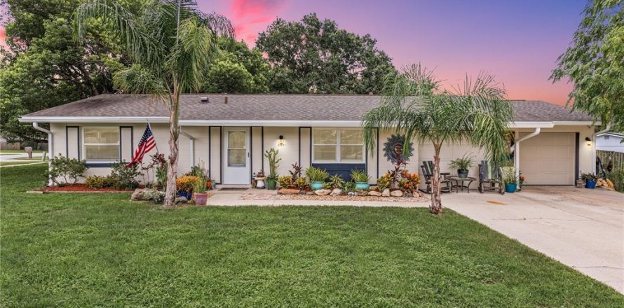 Villa ou maison à Deltona, Floride 3 chambres, 115.38 m2 № 1846460