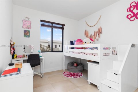 Touwnhouse à vendre à Miami, Floride: 4 chambres, 180.97 m2 № 2006129 - photo 13