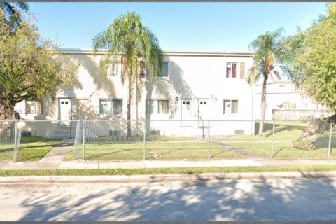 Condo in Miami, Florida, 2 bedrooms  № 1977207 - photo 2