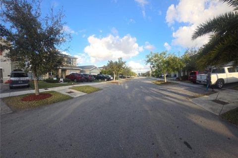 Casa en venta en Florida City, Florida, 4 dormitorios, 198.63 m2 № 2029105 - foto 12