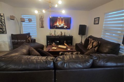 Casa en venta en Florida City, Florida, 4 dormitorios, 198.63 m2 № 2029105 - foto 10