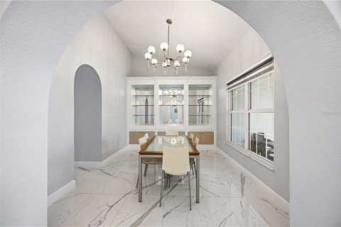Купить виллу или дом в Порт-Шарлотт, Флорида 9 комнат, 230.86м2, № 2098058 - фото 8
