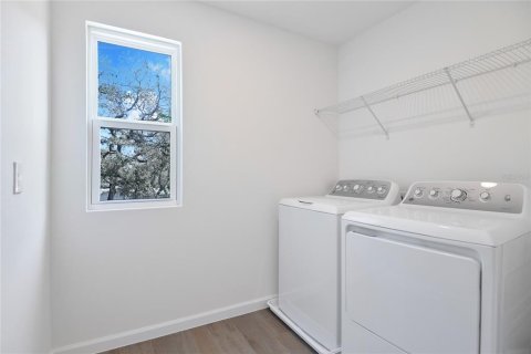 Casa en venta en Apopka, Florida, 4 dormitorios, 213.68 m2 № 1899076 - foto 17