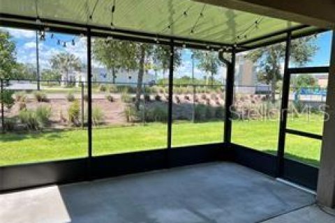 Touwnhouse à louer à Tampa, Floride: 3 chambres, 174.66 m2 № 2091955 - photo 8