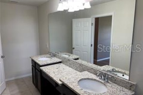 Touwnhouse à louer à Tampa, Floride: 3 chambres, 174.66 m2 № 2091955 - photo 11