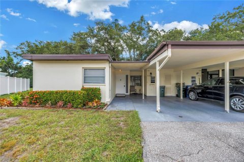 House in Sarasota, Florida 2 bedrooms, 143.53 sq.m. № 2379397 - photo 4
