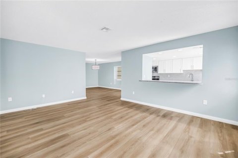 House in Sarasota, Florida 2 bedrooms, 143.53 sq.m. № 2379397 - photo 22