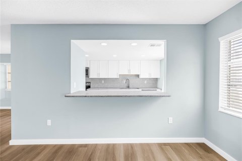 House in Sarasota, Florida 2 bedrooms, 143.53 sq.m. № 2379397 - photo 23