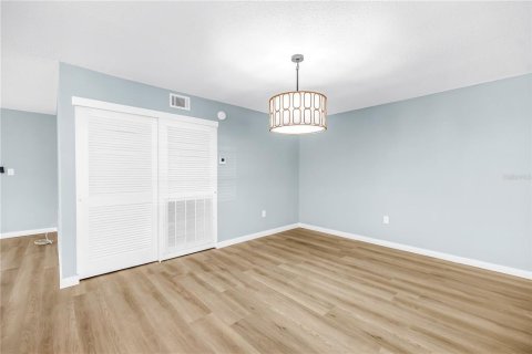 House in Sarasota, Florida 2 bedrooms, 143.53 sq.m. № 2379397 - photo 12